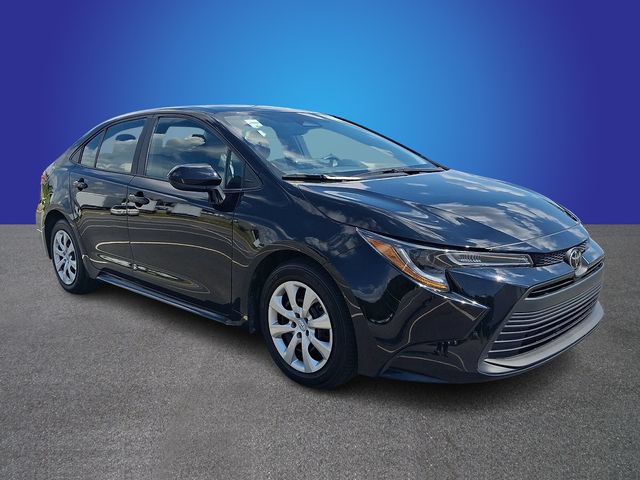 Used 2024 Toyota Corolla LE FWD image 3