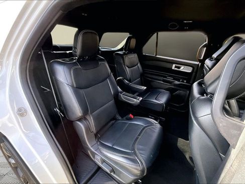 Used 2020 Ford Explorer ST w/ ST Street Pack image 17