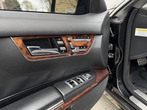 Used 2011 Mercedes-Benz CL 63 AMG image 19