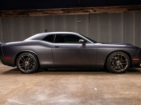 Used 2021 Dodge Challenger SRT Hellcat image 10