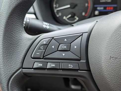 Used 2025 Nissan Altima 2.5 S FWD image 19