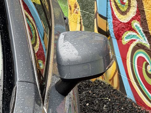 Used 2022 Volvo XC90 T6 Momentum w/ Climate Package image 18