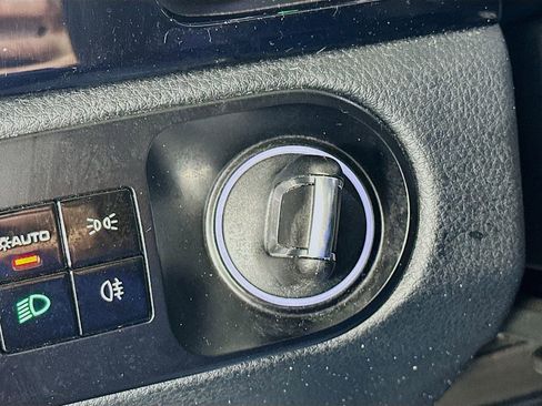 Used 2019 Porsche Cayenne image 19