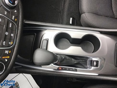 Used 2022 Chevrolet Malibu LT image 34