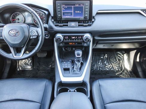 Used 2021 Toyota RAV4 XLE Premium image 13