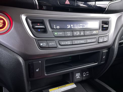 Used 2022 Honda Pilot Special Edition image 16