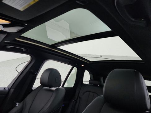 Used 2019 BMW X5 xDrive40i w/ Premium Package 2 AWD/4WD image 18