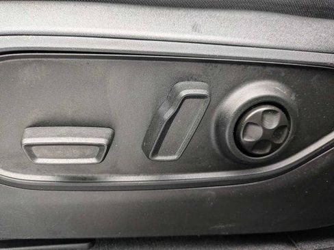 Certified 2025 Jeep Grand Cherokee Limited RWD image 21