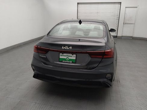 Used 2022 Kia Forte LXS w/ LXS Technology Package FWD image 7