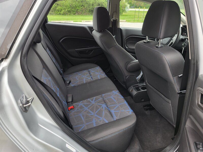 Used 2013 Ford Fiesta SE FWD image 14