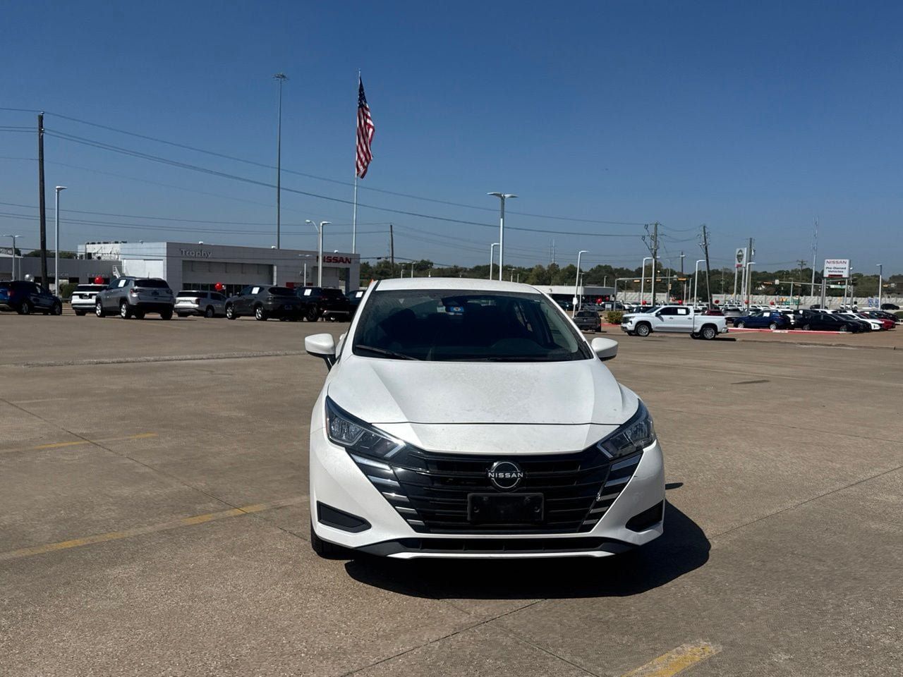 Certified 2023 Nissan Versa SV FWD image 5