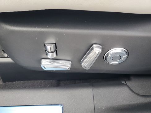 New 2026 Lincoln Nautilus Reserve image 12