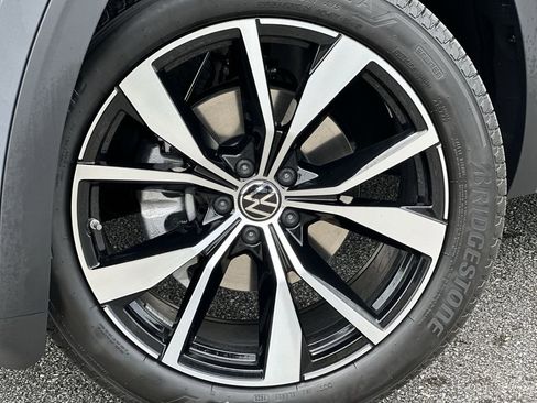 New 2026 Volkswagen Atlas SEL Premium R-Line image 10