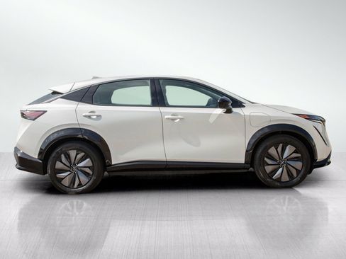 Used 2024 Nissan Ariya AWD image 6