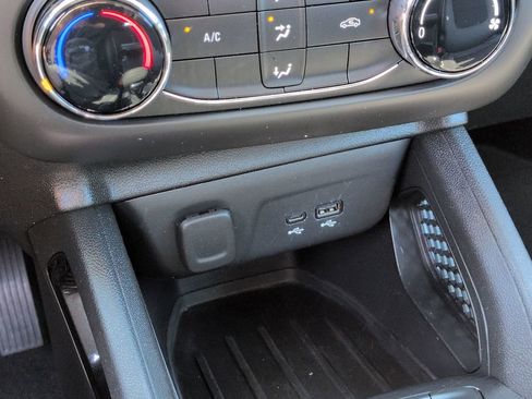 Used 2024 Chevrolet TrailBlazer LS image 7