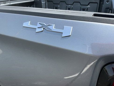 Used 2019 GMC Sierra 1500 SLE w/ SLE Value Package AWD/4WD image 9