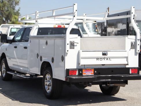 Used 2024 RAM 3500 Big Horn AWD/4WD image 8