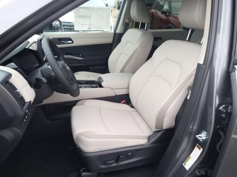 New 2026 Nissan Pathfinder SL image 20