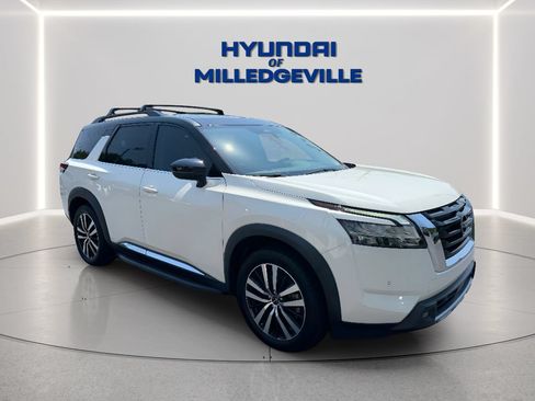 Used 2023 Nissan Pathfinder Platinum w/ Lighting Package (N93) AWD/4WD image 8