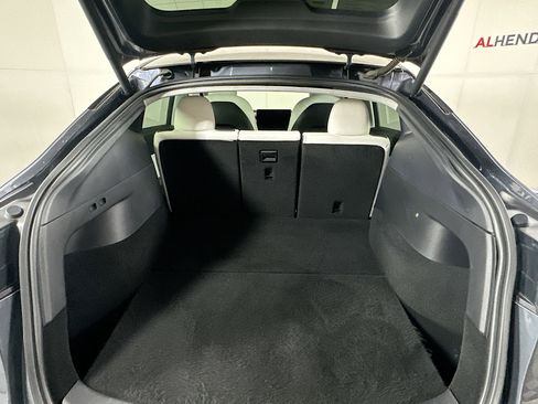 Used 2020 Tesla Model Y Long Range image 29