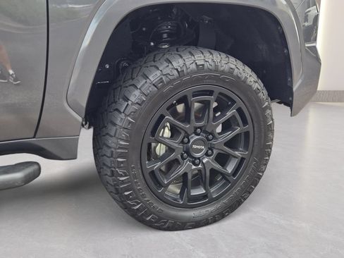Used 2026 Toyota Tundra SR5 w/ SR5 Convenience Package AWD/4WD image 5