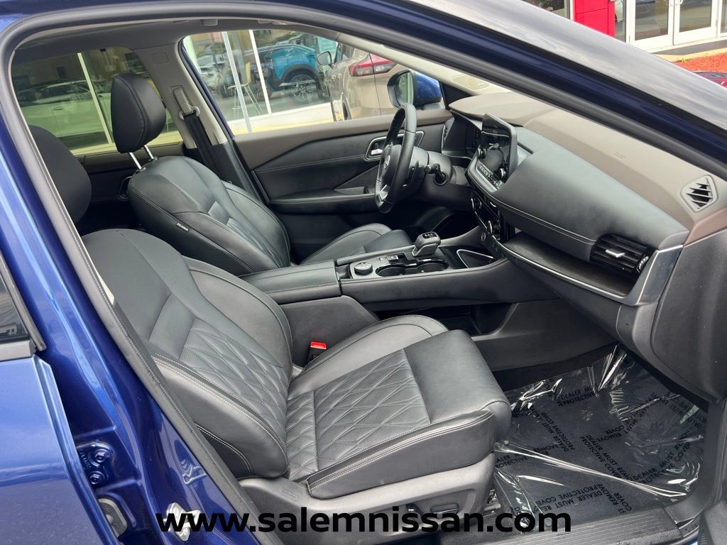 Used 2023 Nissan Rogue Platinum AWD/4WD image 26