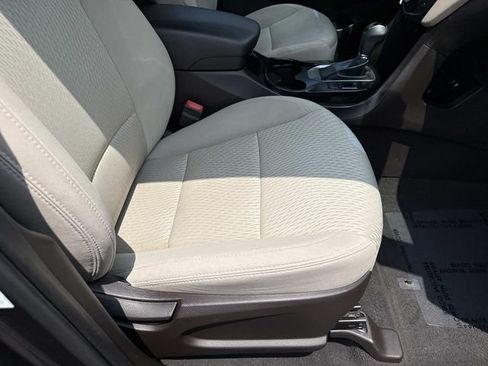 Used 2017 Hyundai Santa Fe Sport FWD image 10