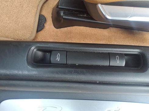 Used 2005 Porsche Boxster image 26