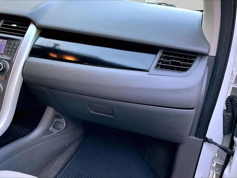 Used 2013 Ford Edge SE FWD image 19