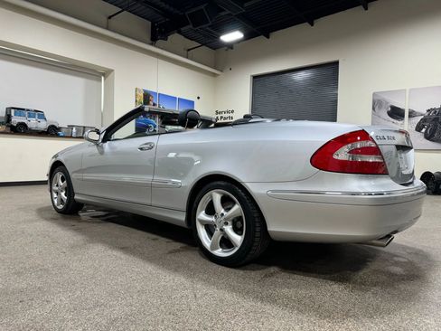 Used 2005 Mercedes-Benz CLK 320 Cabriolet image 35