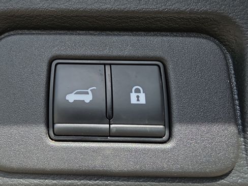 Used 2023 Nissan Rogue Platinum w/ Platinum Premium Package AWD/4WD image 40