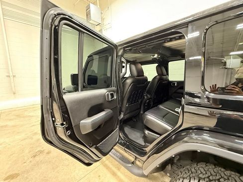 Used 2023 Jeep Wrangler Unlimited Rubicon 4xe w/ Steel Bumper Group AWD/4WD image 34
