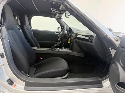 Used 2008 MAZDA MX-5 Miata Touring image 24