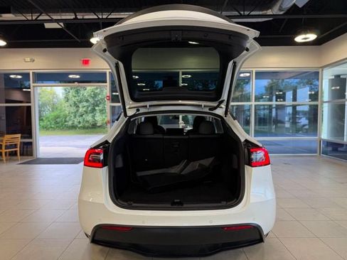 Used 2022 Tesla Model Y Performance AWD/4WD image 37