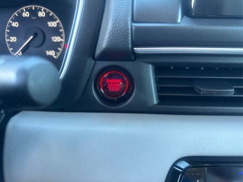 Certified 2023 Honda Pilot Touring image 28