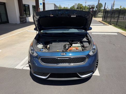 Used 2019 Kia Niro LX FWD image 33