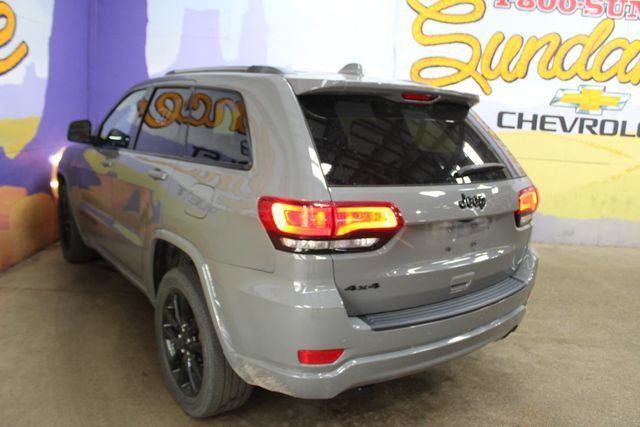 Used 2020 Jeep Grand Cherokee Altitude AWD/4WD image 6