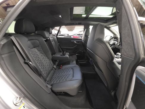 Used 2022 Audi RS Q8 AWD/4WD image 26