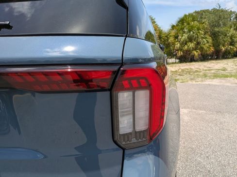 New 2026 Ford Explorer Active RWD image 10
