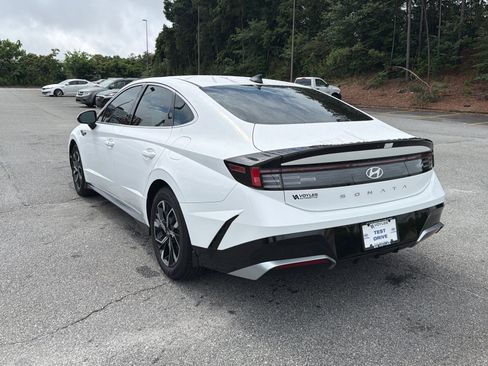 Certified 2025 Hyundai Sonata SEL FWD image 9