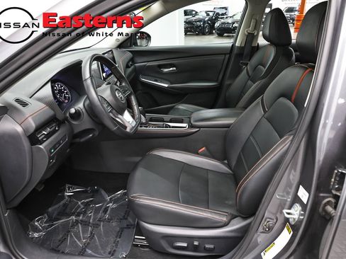 Used 2023 Nissan Sentra SR w/ SR Premium Package FWD image 14