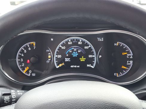 Used 2019 Jeep Grand Cherokee Limited image 19