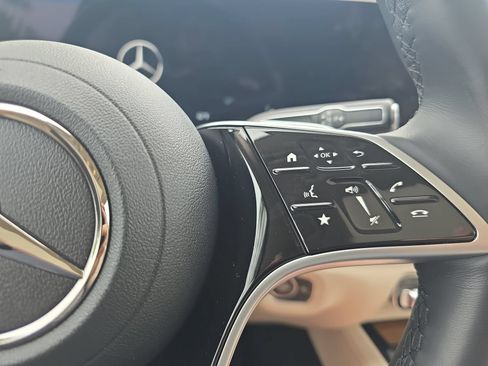 Certified 2025 Mercedes-Benz GLE 350 4MATIC image 18