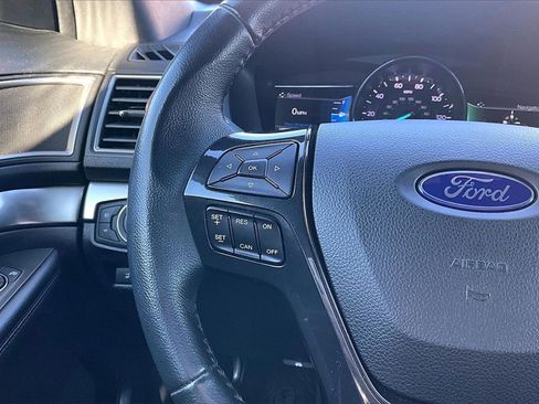 Used 2019 Ford Explorer XLT w/ Equipment Group 202A image 18