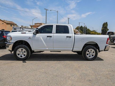Used 2024 RAM 2500 Tradesman w/ Chrome Appearance Group AWD/4WD image 10
