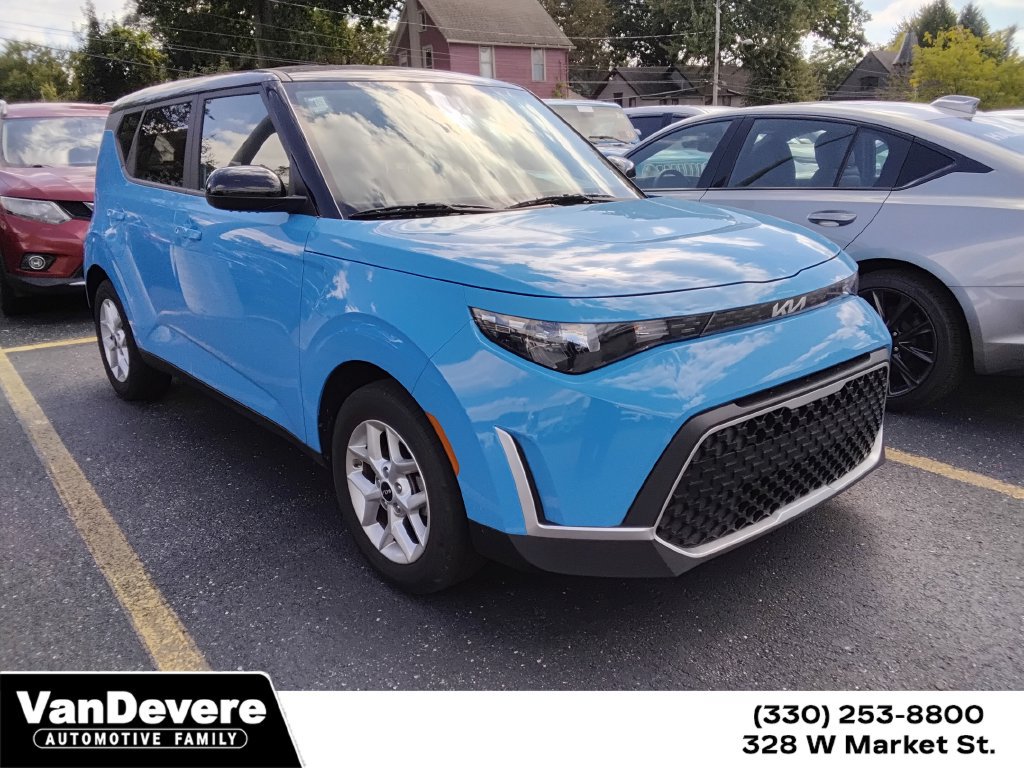 Used 2024 Kia Soul S FWD image 1
