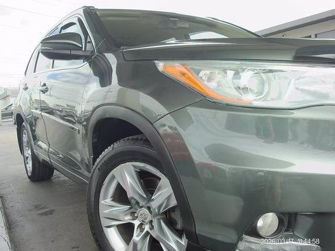 Used 2015 Toyota Highlander Limited Platinum AWD/4WD image 19