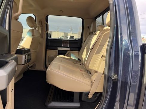 Used 2017 Ford F250 Lariat w/ Chrome Package image 37