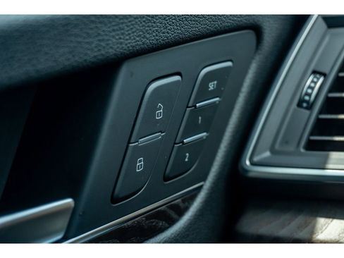 Used 2018 Audi Q5 2.0T Premium Plus w/ Premium Plus Package AWD/4WD image 29