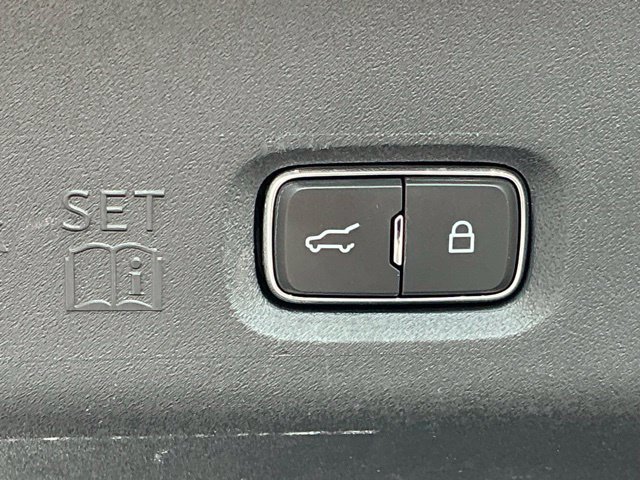 Used 2025 Ford Expedition Active AWD/4WD image 24